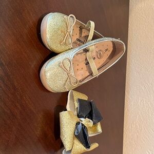 Wonder Nation Gold Glitter Dress Shoes with Bow size 8